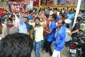 Brahmotsavam Hungama at RTC X Roads
